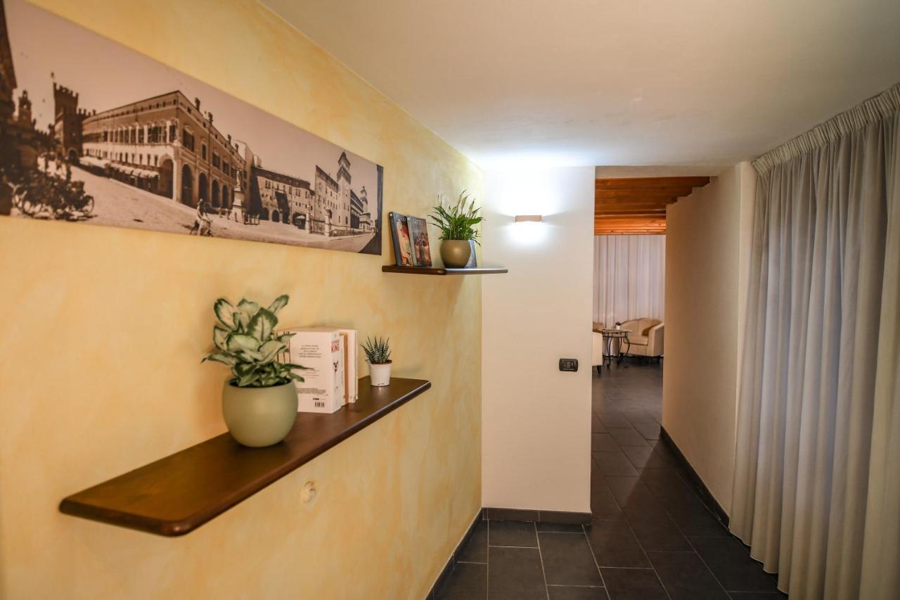 Zen Hotel Ferrara Buitenkant foto